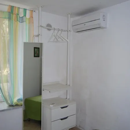 Studios 4*