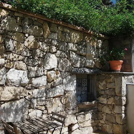 Guest house Studios Sorrento